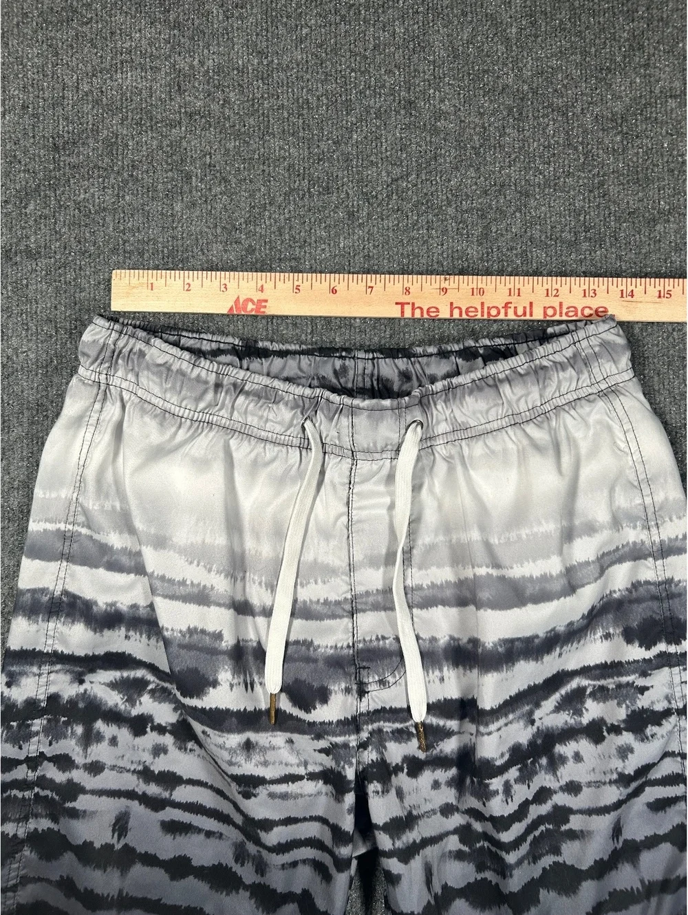 Ohiopyle Men's Black and White Tie-Dye Shorts with Drawstring Waist, Size Large